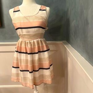 Stunning Summer silk like dress made by Jack in Size 2. Gorgeous styling.